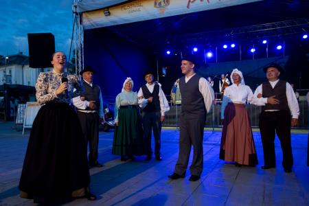 Folklorni večer_Rakek in Burja (16)